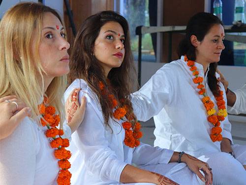курс по медитации для начинающих в Ришикеше